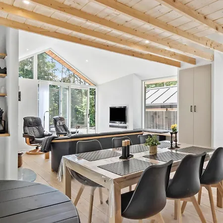 別荘 3 Bedroom Awesome In Ans By