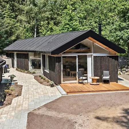 3 Bedroom Awesome In Ans By