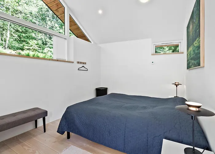 3 Bedroom Awesome In Ans By 別荘 Roe
